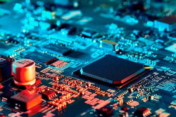 Электронная плата вблизи.