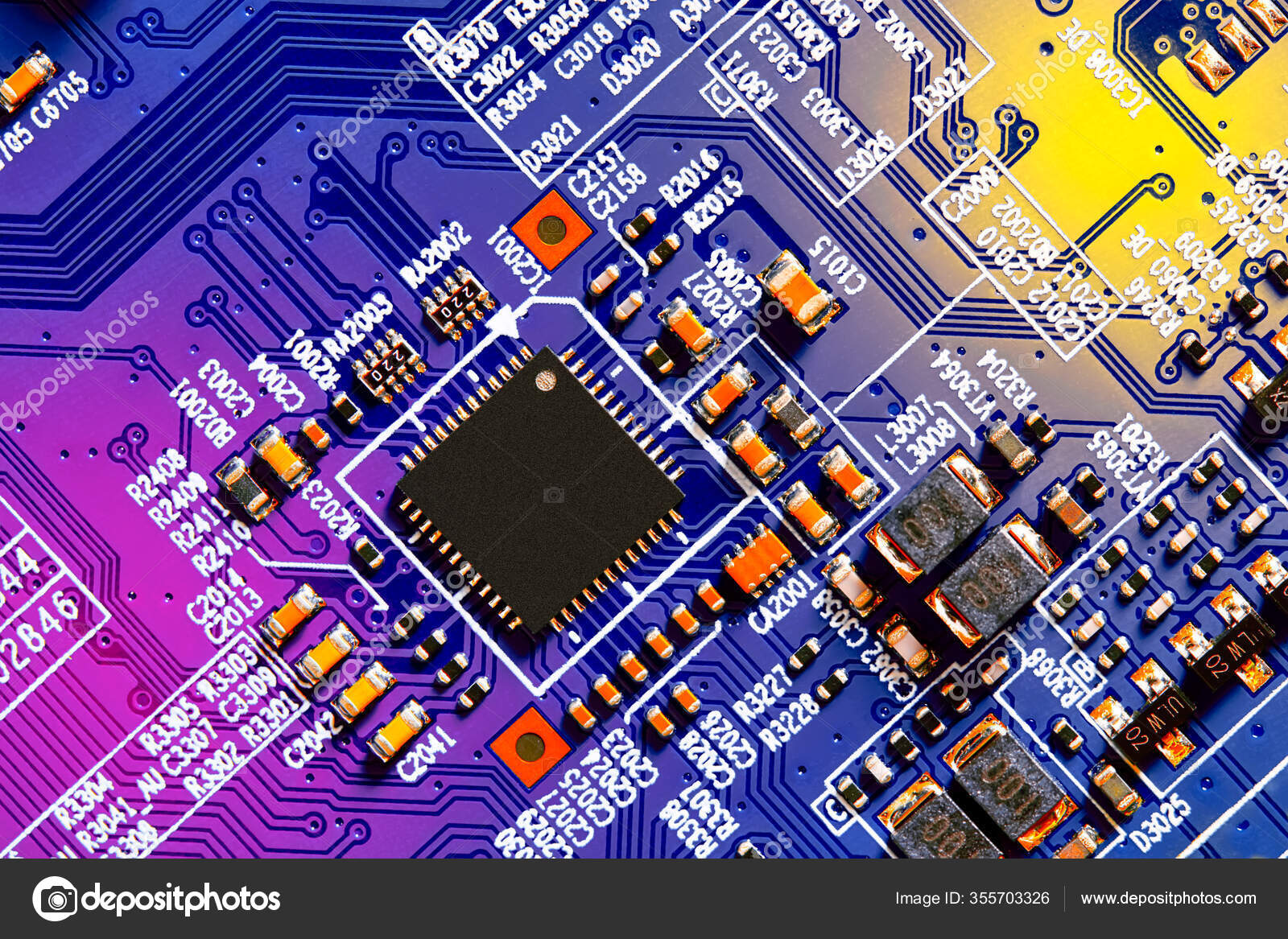 Papan Sirkuit Elektronik Dengan Komponen Elektronik Seperti Chip Menutup Stok Foto C Raimundas 355703326