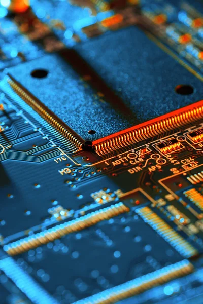 Placa Circuito Electrónico Con Componentes Electrónicos Como Chips Primer Plano —  Fotos de Stock