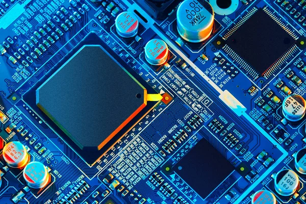 Placa Circuito Electrónico Con Componentes Electrónicos Como Chips Primer Plano — Foto de Stock