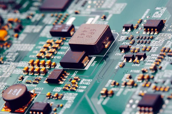 Placa Circuito Electrónico Con Componentes Electrónicos Como Chips Primer Plano — Foto de Stock