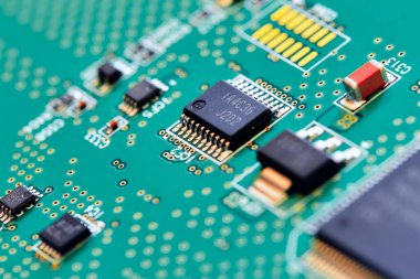 Elektronik devre kartı kapanıyor.