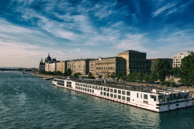 Budapeşte dolgu, Macaristan