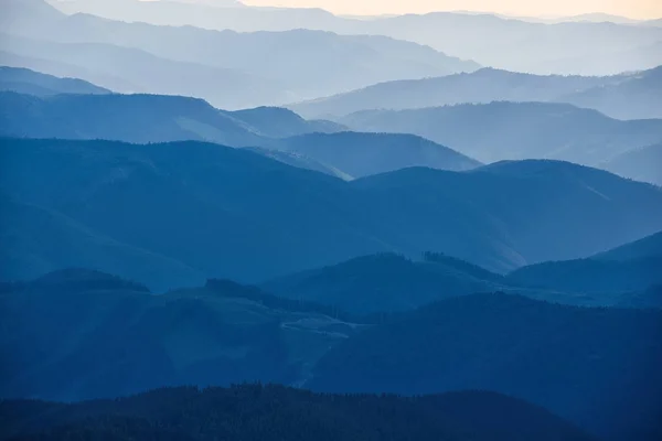 Abstrakt berg bakgrund — Stockfoto