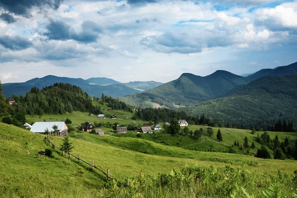 Karpaten berglandschap — Stockfoto