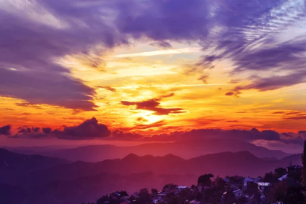 Paisagem de montanha incrível — Fotografia de Stock