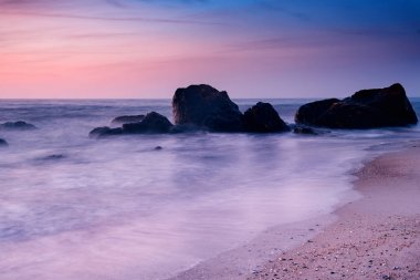 Denizde gün doğumu