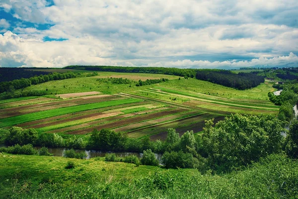 Paesaggio rurale di primavera — Foto Stock