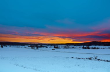 Kış günbatımı manzarası