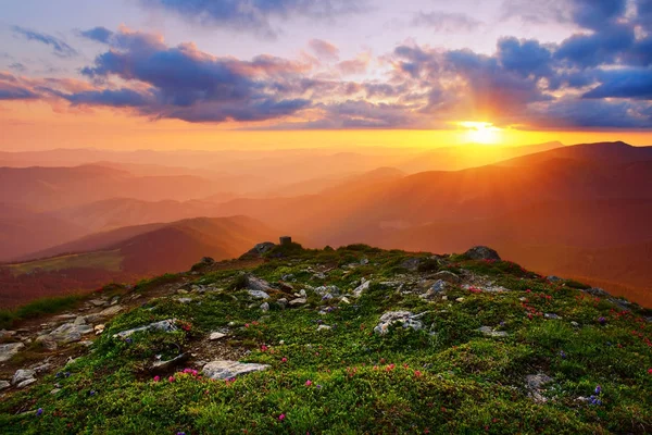 놀라운 산악 지형 — 스톡 사진