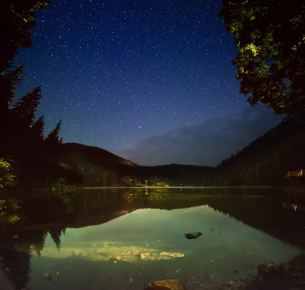 Mountain lake at night — Stock Photo, Image