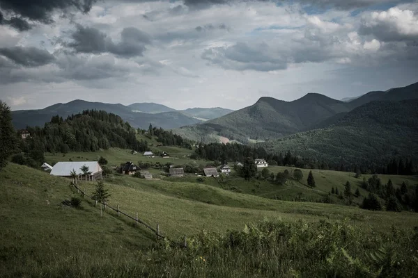 Karpaten berglandschap — Stockfoto