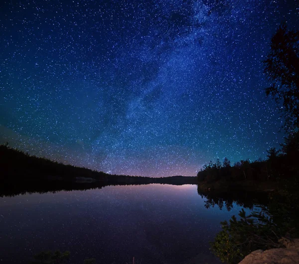 밤에 호수 — 스톡 사진