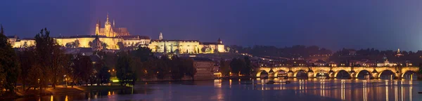 Praha v noci — Stock fotografie