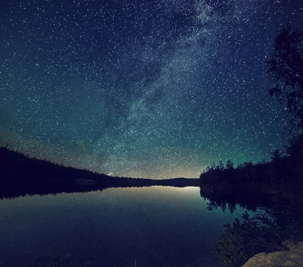 Lago à noite — Fotografia de Stock