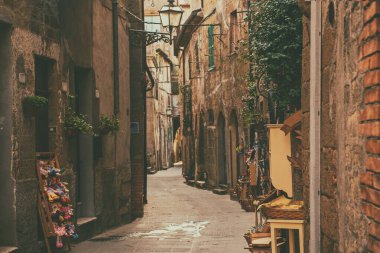 Pitigliano şehir sokağı