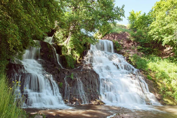 High mountain waterfall — Stock Photo, Image