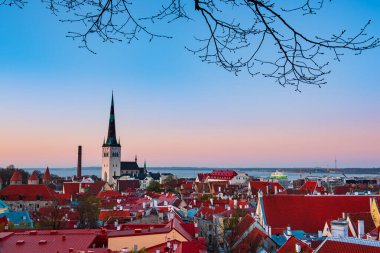 Tallinn 'de günbatımı