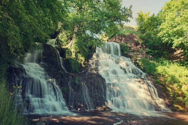 High mountain waterfall — Stock Photo, Image