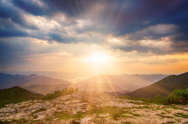 Dağ sunrise manzara