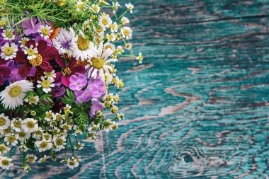 Yaz çiçekleri tasarımı