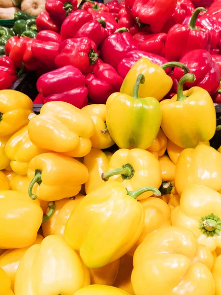 Peperoni Colorati Sfondo Alimentare Naturale — Foto Stock