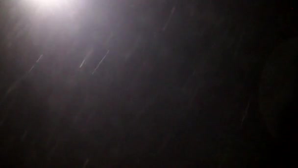 Létání v noci sníh vlevo — Stock video