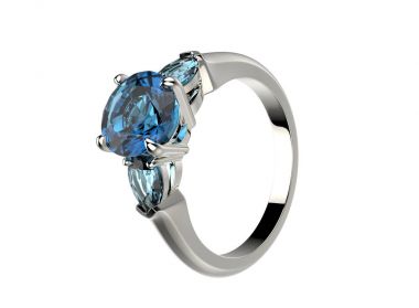 Mücevher taşlı altın yüzük