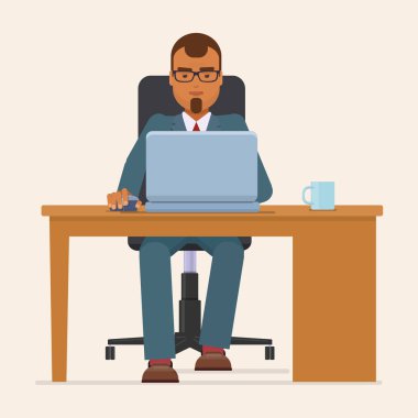 Laptop ile masada çalışma iş adamı