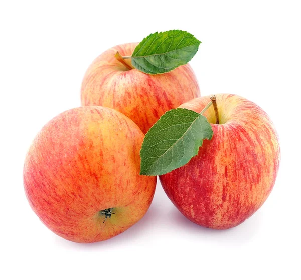 Sladká jablka s listy. — Stock fotografie