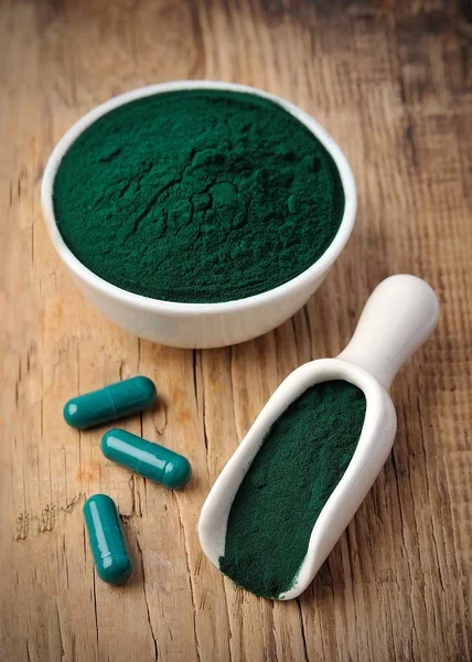 Organik spirulina yosunu tozu