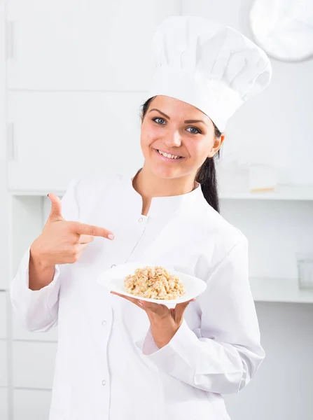 Brunette girl cook — Stock Photo, Image