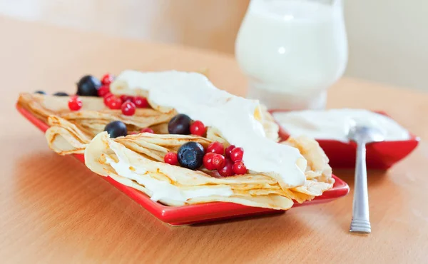 Tasty Sweet Pancakes Berries Plate Dairy Table — Stock Photo, Image