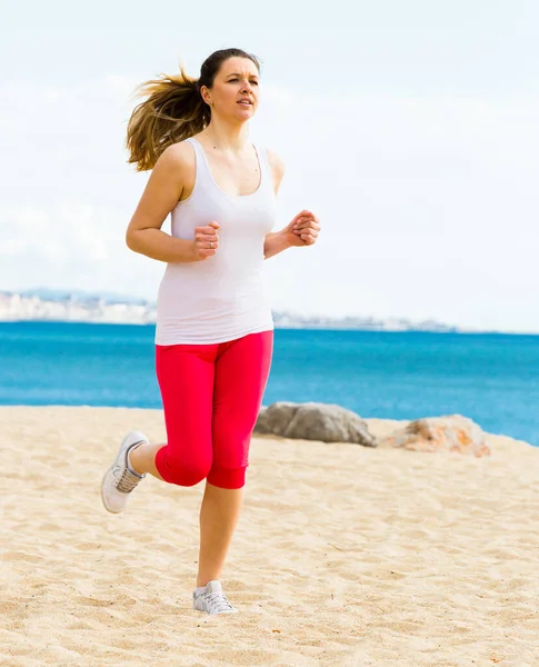 Young Sporty Woman Running Beach Ocean Morning — Stock Photo, Image