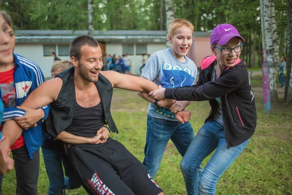 Letnie zabawy na obozie — Zdjęcie stockowe