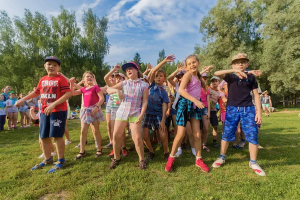 Verão divertido crianças — Fotografia de Stock
