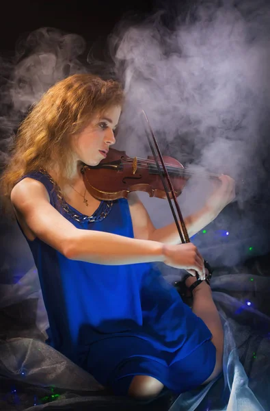 Girl Playing Violin — Stock Photo, Image
