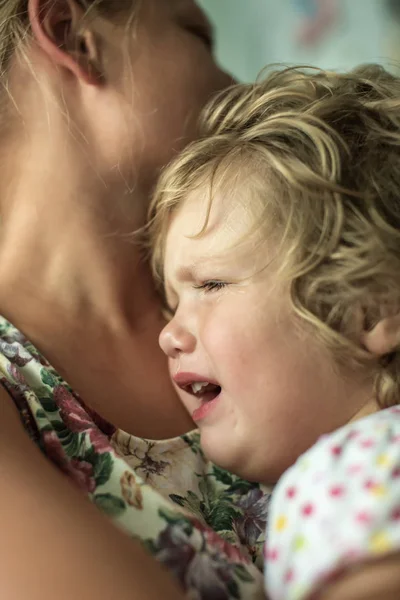 Het Meisje Smeekbeden — Stockfoto