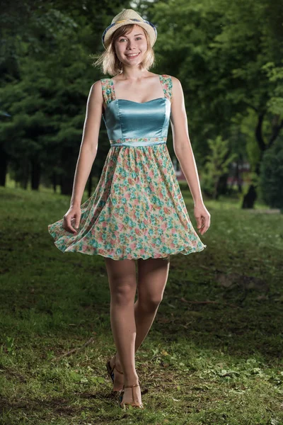 Cheerful Girl Goes Park — Stock Photo, Image