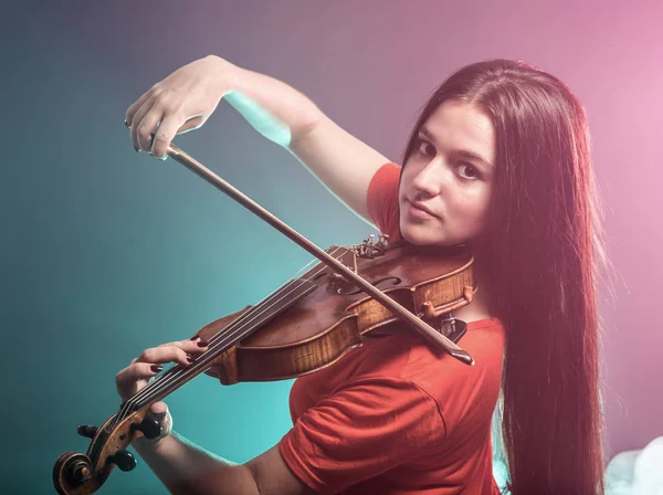 Girl Plays Violin — 스톡 사진