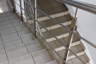 Binadaki merdivenler.