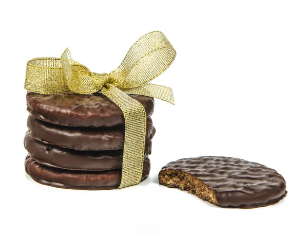 Galletas de chocolate sobre blanco — Foto de Stock