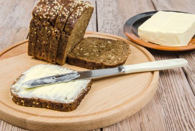 Tereyağlı çavdar ekmeği