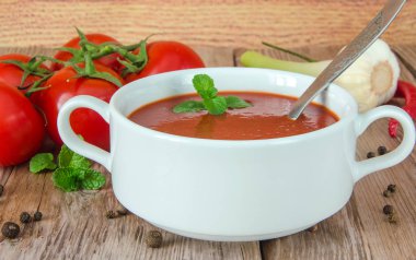 domates çorbası ve baharat