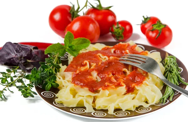 Nudeln in Tomaten — Stockfoto