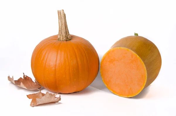 Calabazas maduras en blanco — Foto de Stock