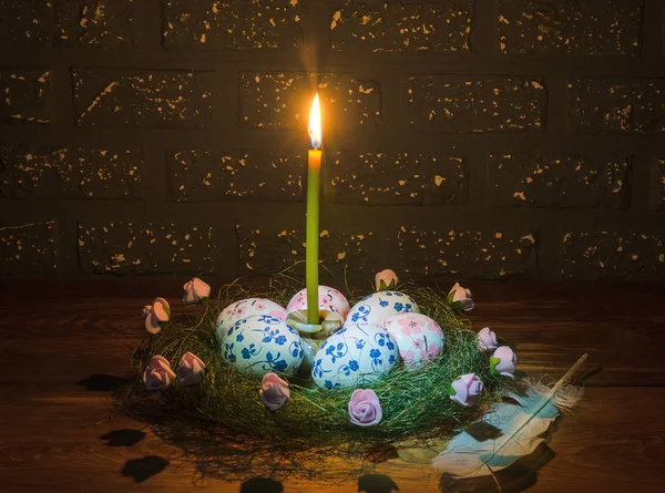 复活节彩蛋和蜡烛 — 图库照片