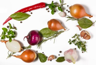 soğan ve baharatlar