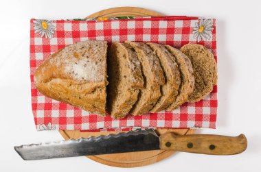 tahıl ekmek bıçağı ile