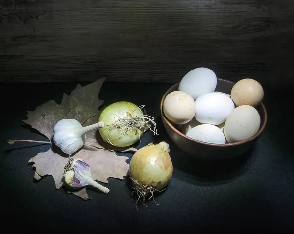 Eggs in dark — Stock Photo, Image
